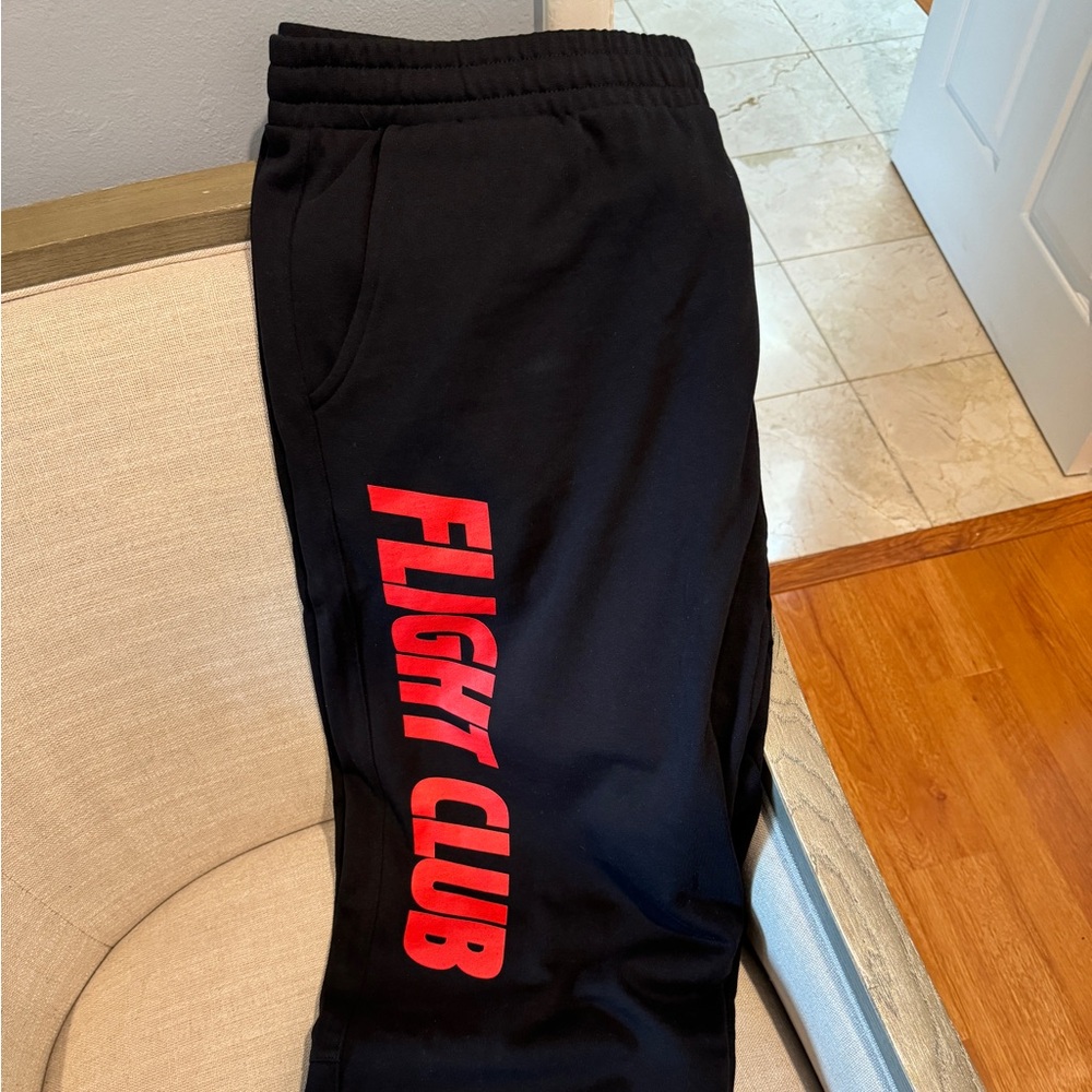 Flight Club Men’s Sweatpants!